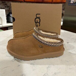 UGG Tasman II Slipper Shoe in Chestnut